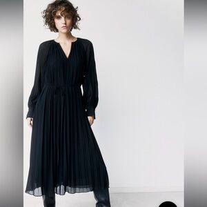 🖤H&M Black Long Sleeve Dress🖤